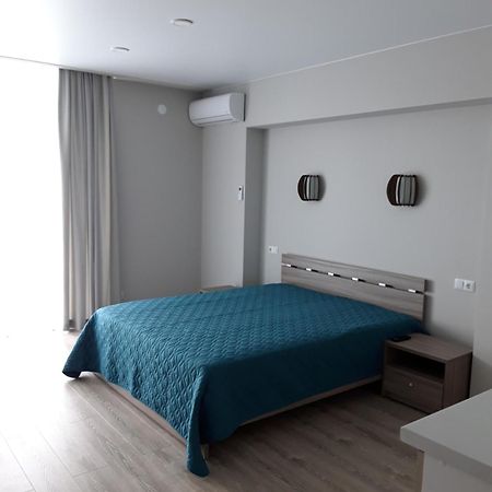Green Line Apartment Mtsvane Kontskhi Bagian luar foto