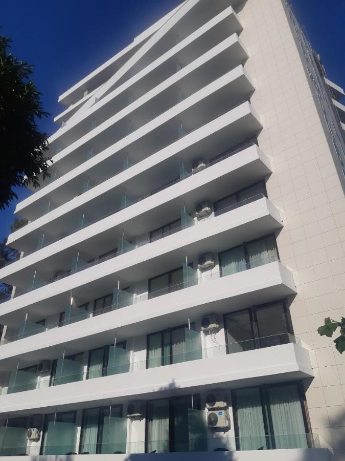 Green Line Apartment Mtsvane Kontskhi Bagian luar foto