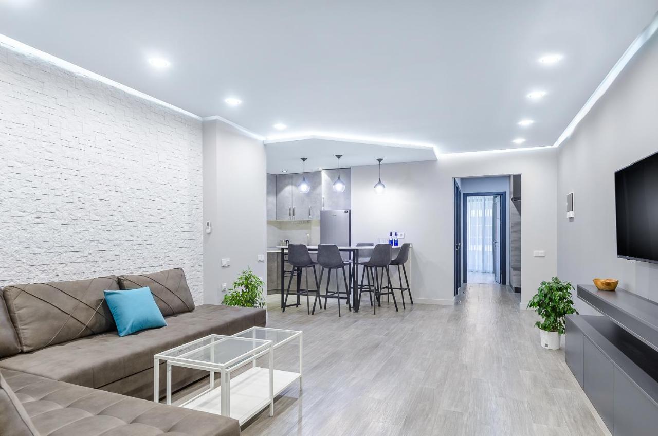 Green Line Apartment Mtsvane Kontskhi Bagian luar foto
