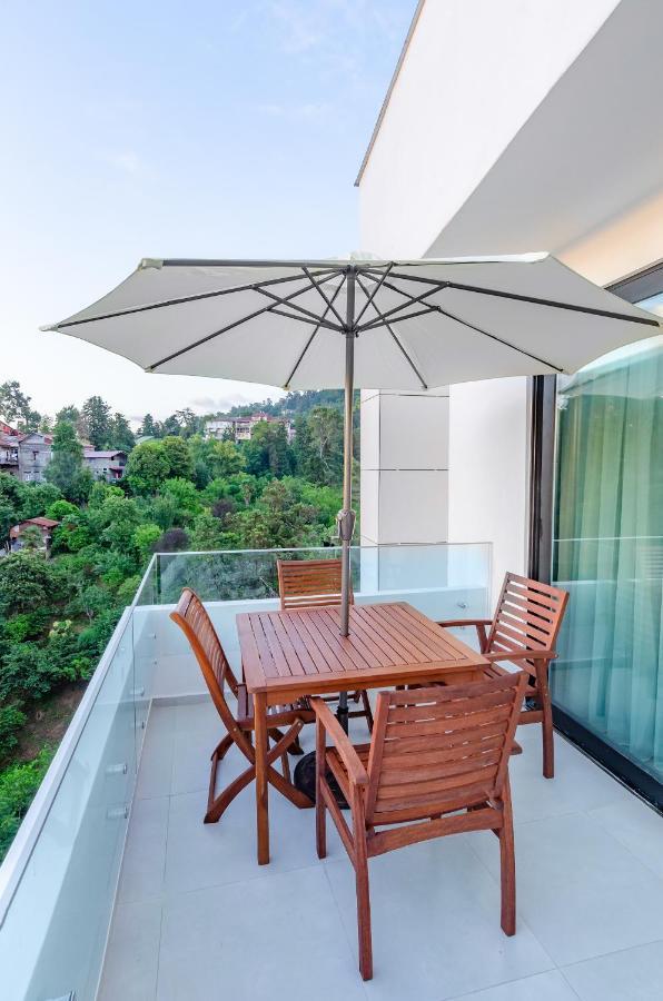Green Line Apartment Mtsvane Kontskhi Bagian luar foto