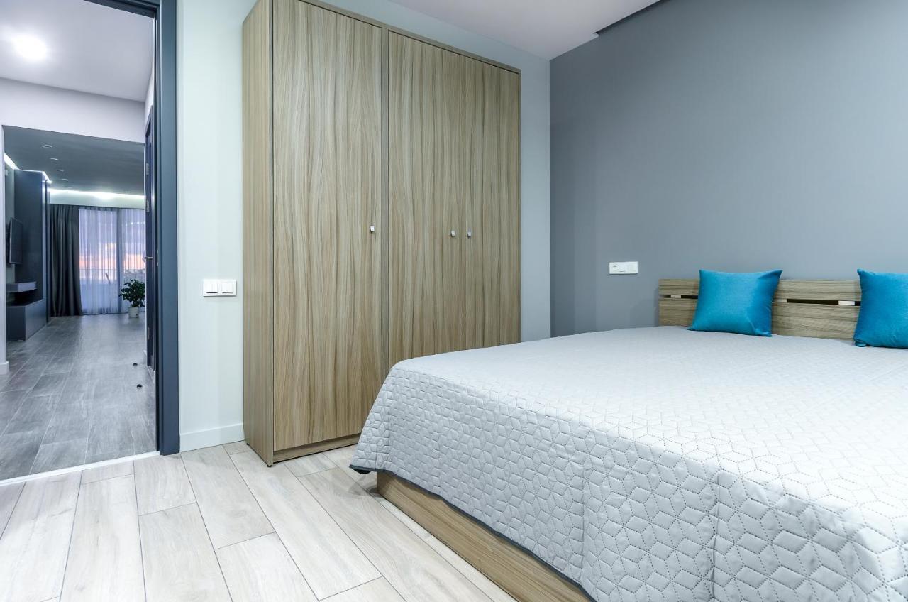 Green Line Apartment Mtsvane Kontskhi Bagian luar foto