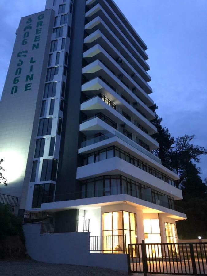 Green Line Apartment Mtsvane Kontskhi Bagian luar foto