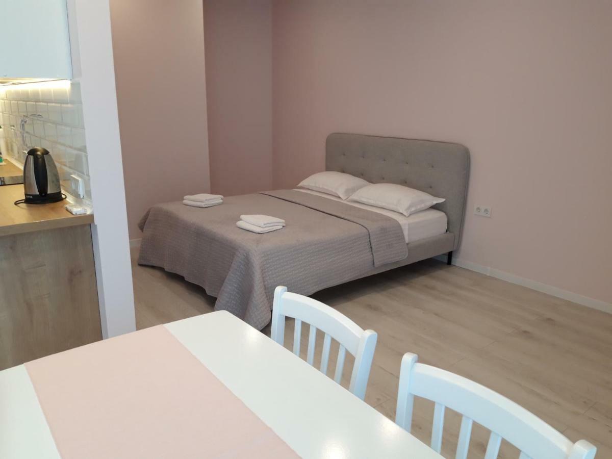 Green Line Apartment Mtsvane Kontskhi Bagian luar foto