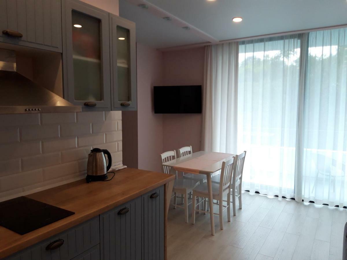 Green Line Apartment Mtsvane Kontskhi Bagian luar foto