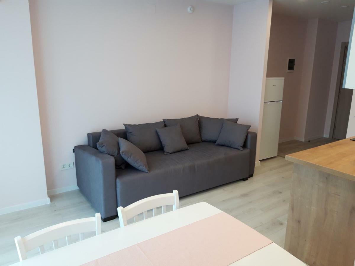 Green Line Apartment Mtsvane Kontskhi Bagian luar foto
